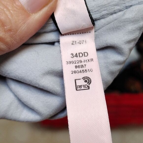 Victoria's secret bra - Picture 3 of 4